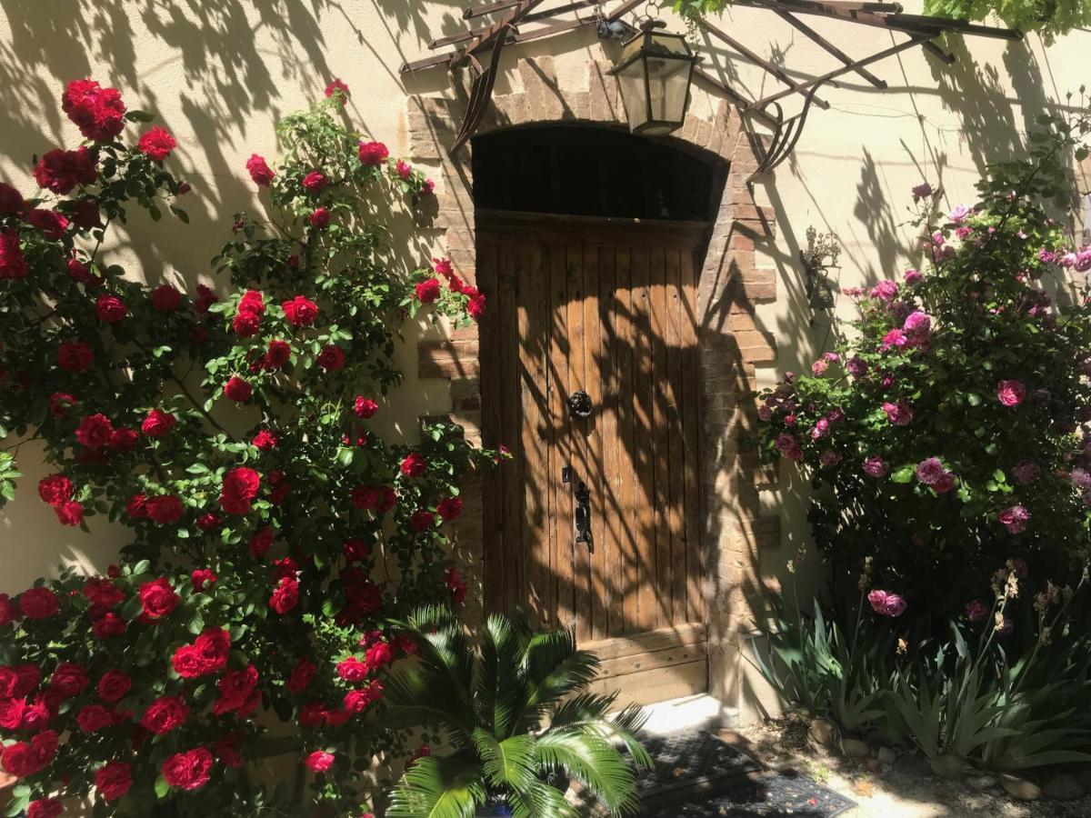 Chambres D Hotes De Charme Dans Mas La Souvine Du 17Eme, Chambres Climatisees Bédarrides Dış mekan fotoğraf